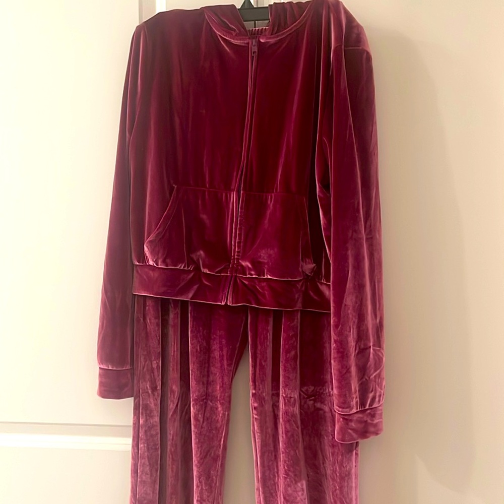 Victoria Secrets Pink mauve velour jogging set size L